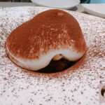 【大安早午餐】從米其林餐盤到「SAVORA白日慢嚐」:優雅如藝術的解構提拉米蘇、鮮脆軟殼蟹班尼迪克蛋!